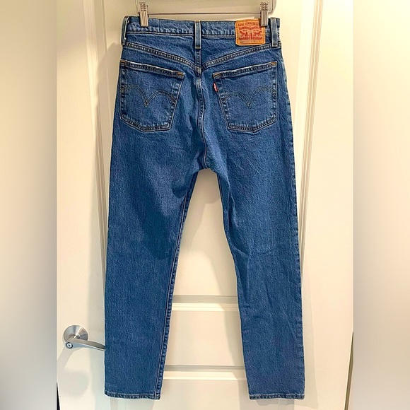 NWOT Levi’s 501 Original Fit Ladies Size 27 Jeans - Medium Blue Wash - Picture 5 of 5